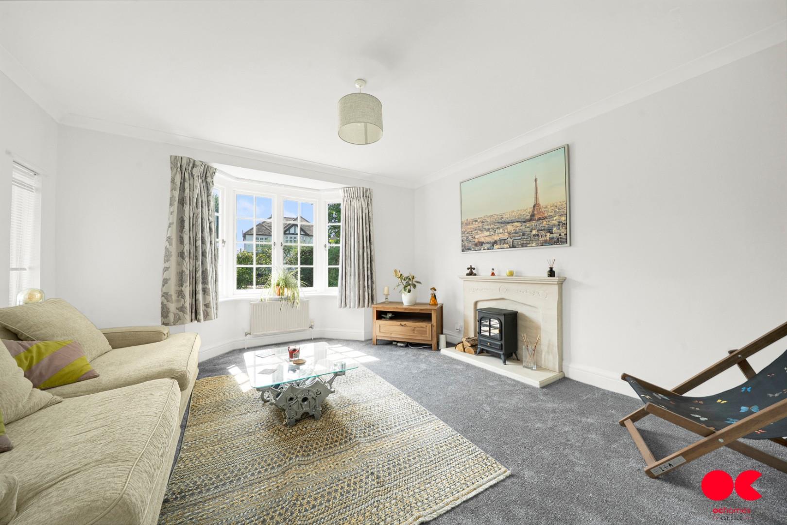 3 bed detached house for sale in Balgores Lane, Gidea Park  - Property Image 3