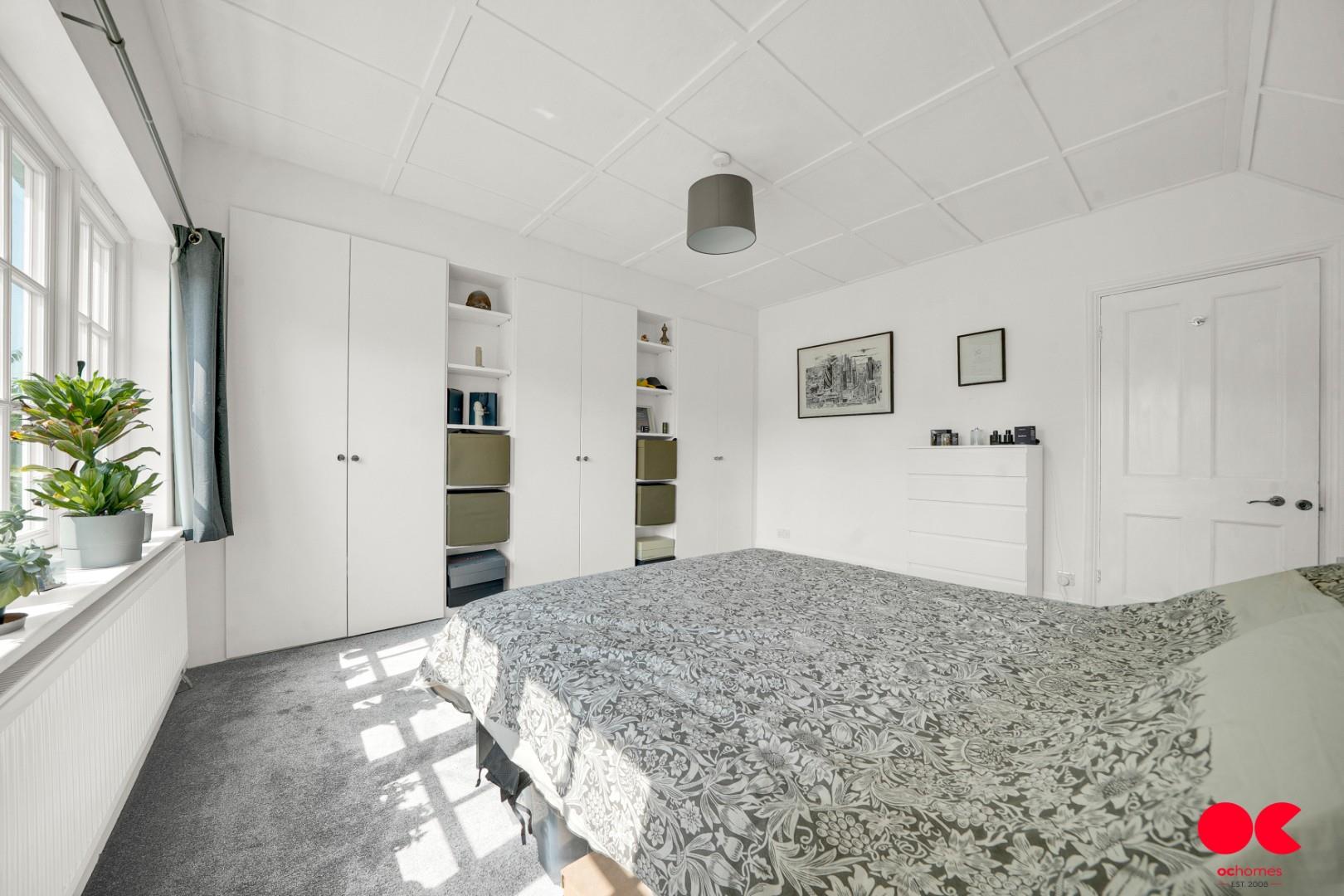 3 bed detached house for sale in Balgores Lane, Gidea Park  - Property Image 52