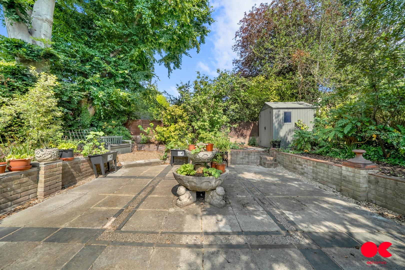 3 bed detached house for sale in Balgores Lane, Gidea Park  - Property Image 43