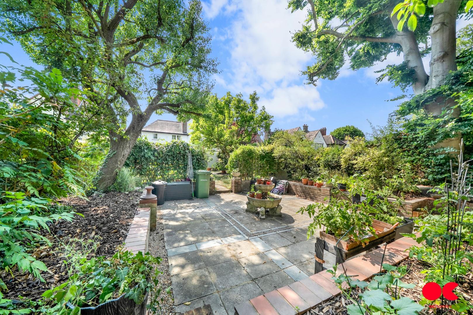 3 bed detached house for sale in Balgores Lane, Gidea Park  - Property Image 45