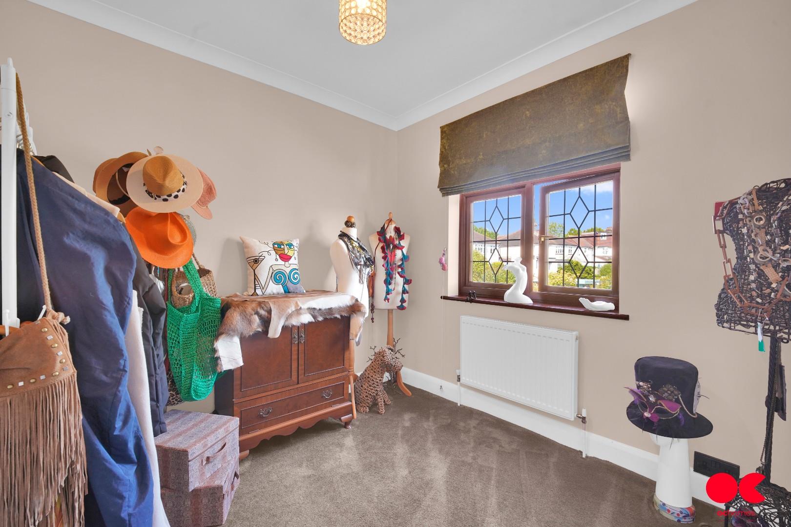 4 bed semi-detached house for sale in Netherpark Drive, Gidea Park  - Property Image 12