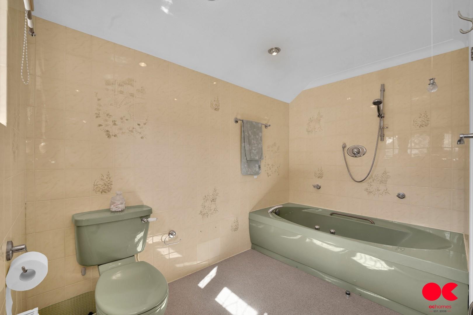 4 bed semi-detached house for sale in Netherpark Drive, Gidea Park  - Property Image 13