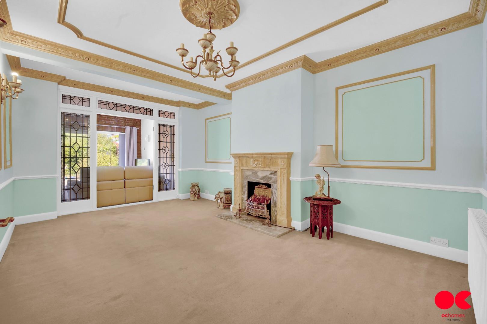 4 bed semi-detached house for sale in Netherpark Drive, Gidea Park  - Property Image 6