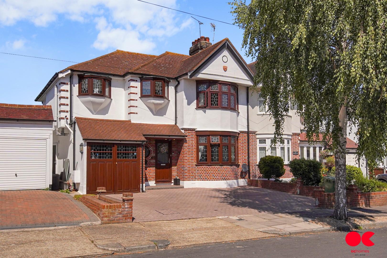4 bed semi-detached house for sale in Netherpark Drive, Gidea Park  - Property Image 44