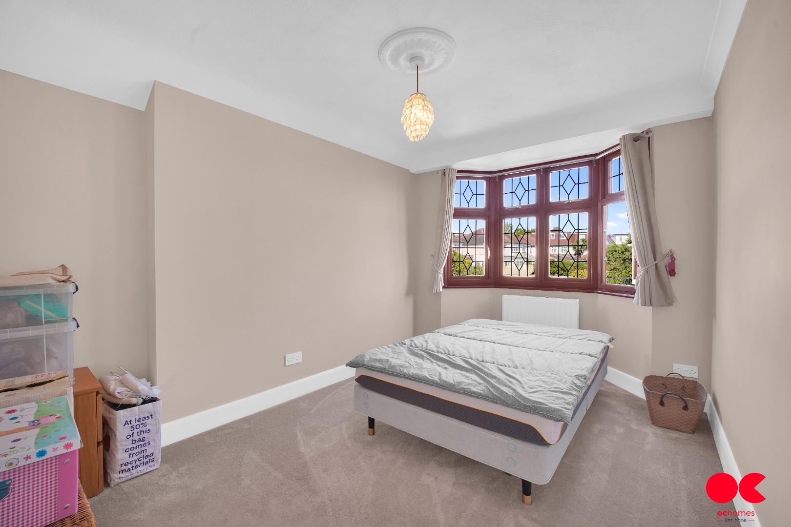 4 bed semi-detached house for sale in Netherpark Drive, Gidea Park  - Property Image 11