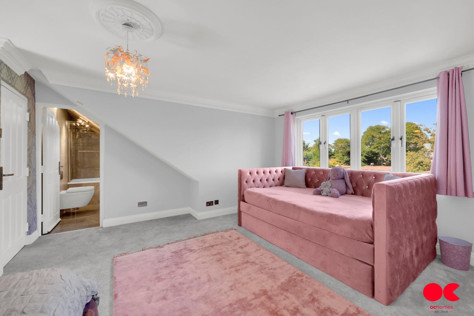 6 bed detached house for sale in Ayloffs Walk, Emerson Park  - Property Image 14