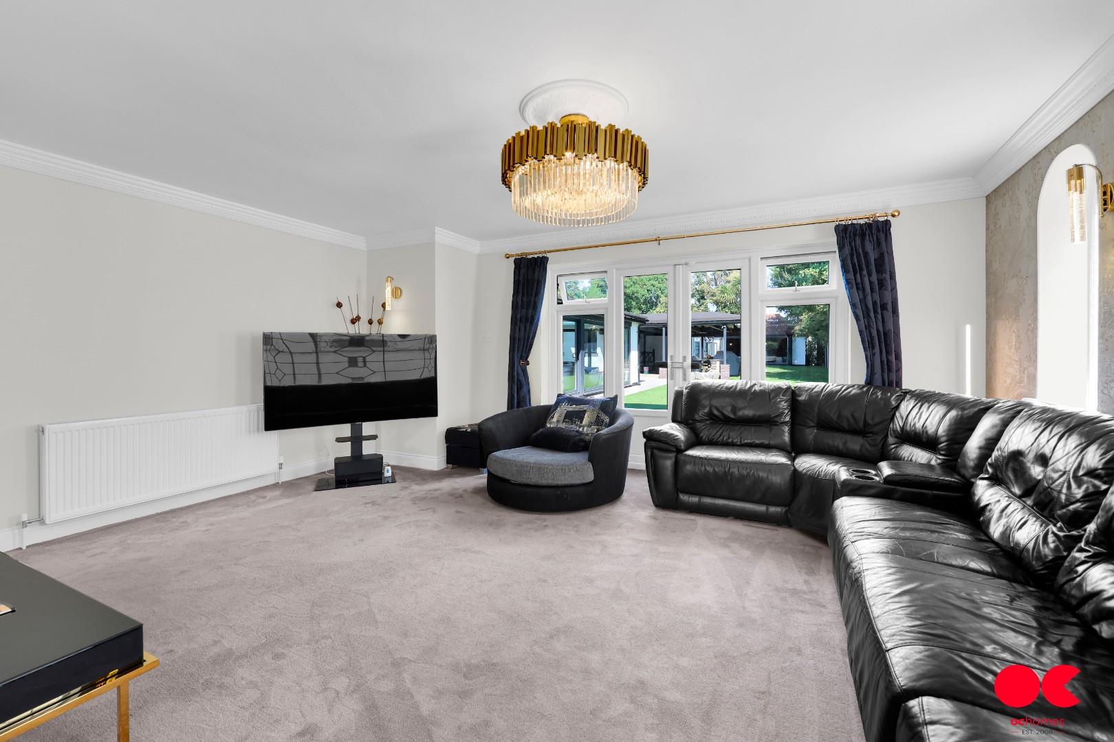 6 bed detached house for sale in Ayloffs Walk, Emerson Park  - Property Image 21