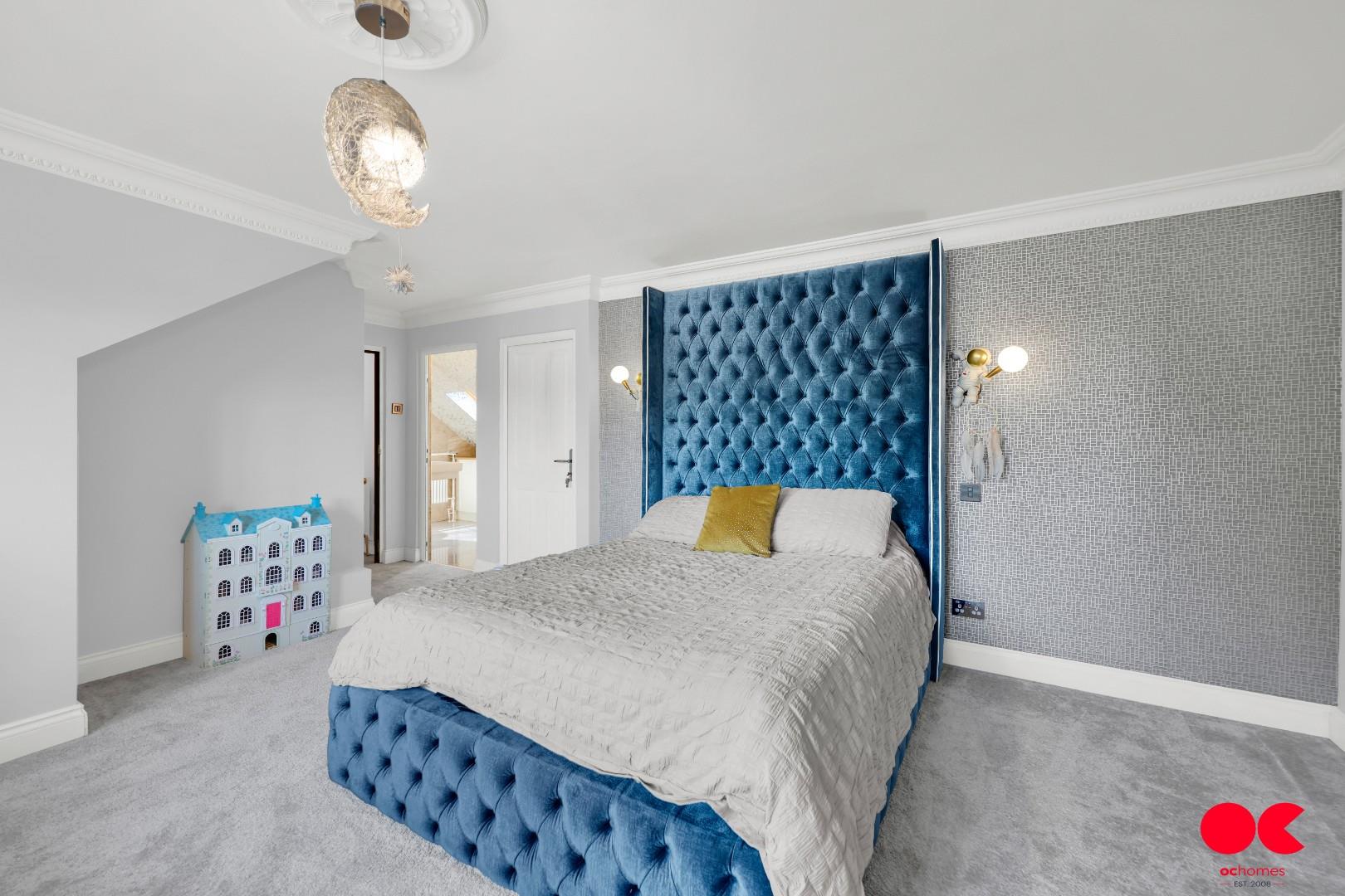 6 bed detached house for sale in Ayloffs Walk, Emerson Park  - Property Image 76