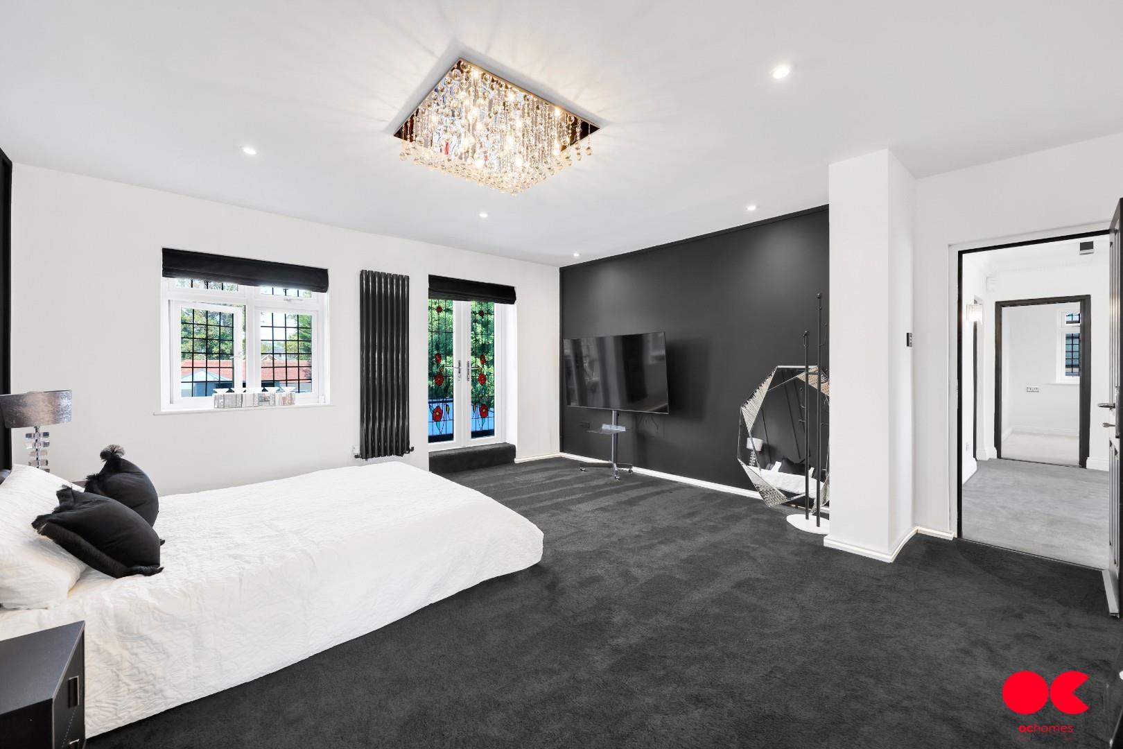 6 bed detached house for sale in Ayloffs Walk, Emerson Park  - Property Image 75