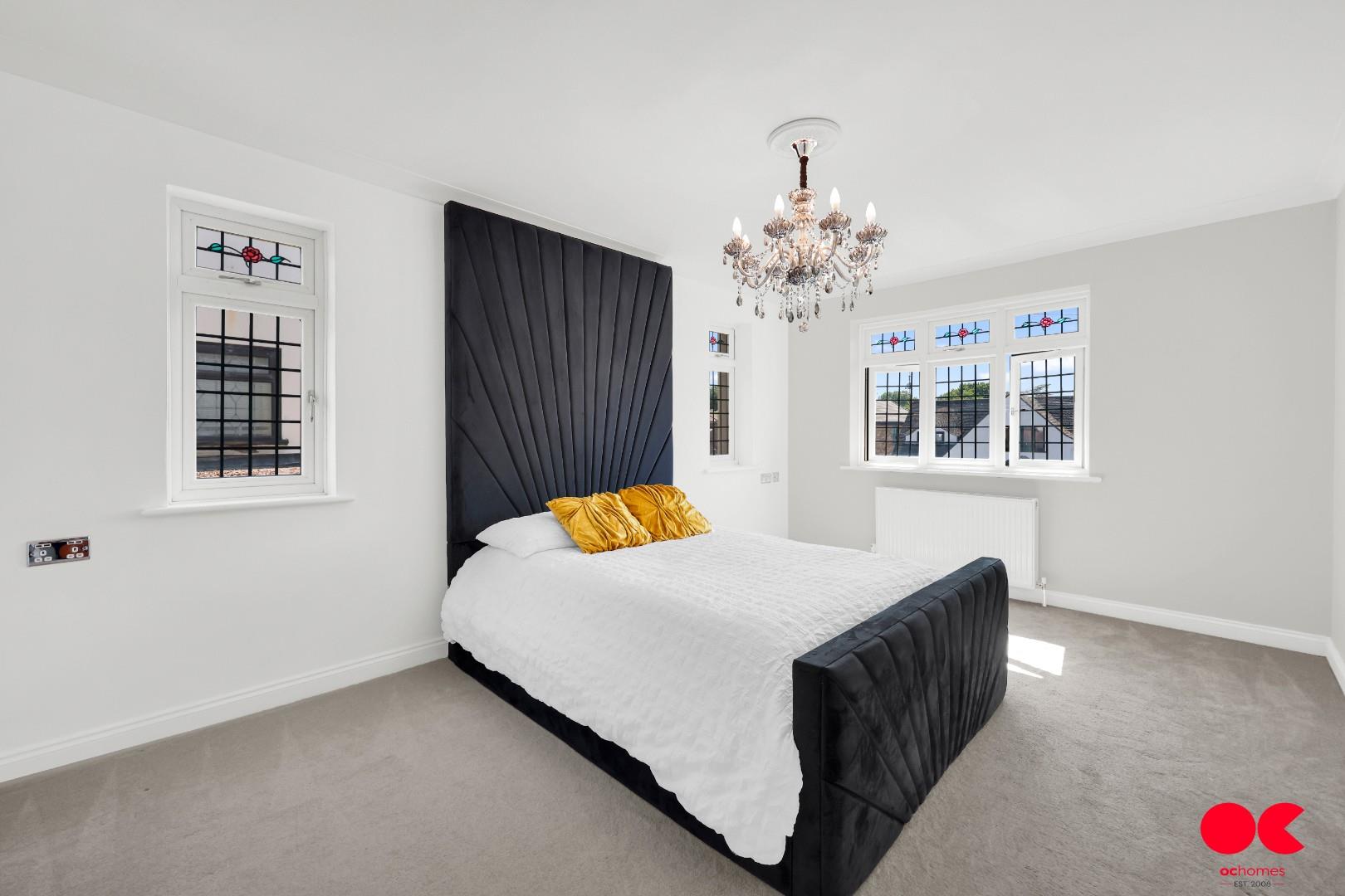6 bed detached house for sale in Ayloffs Walk, Emerson Park  - Property Image 13