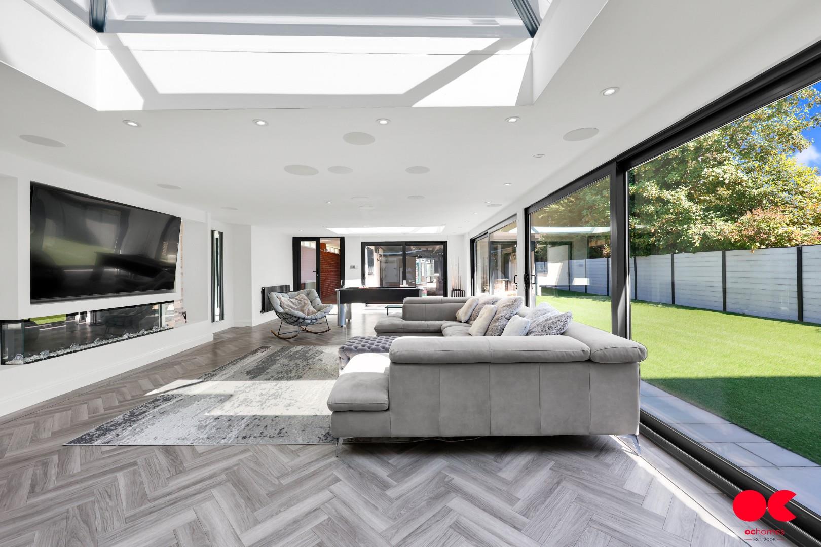 6 bed detached house for sale in Ayloffs Walk, Emerson Park  - Property Image 22