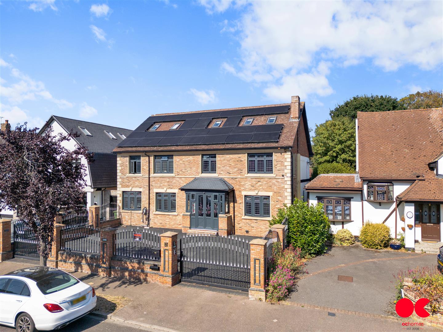 6 bed detached house for sale in Ayloffs Walk, Emerson Park  - Property Image 93