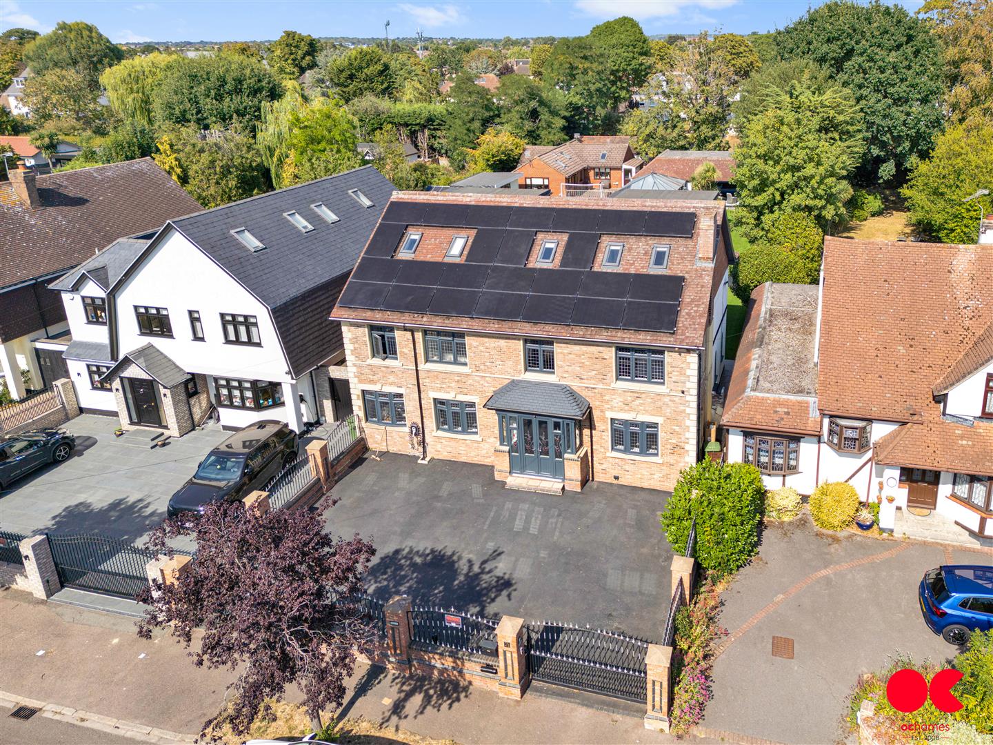 6 bed detached house for sale in Ayloffs Walk, Emerson Park  - Property Image 85