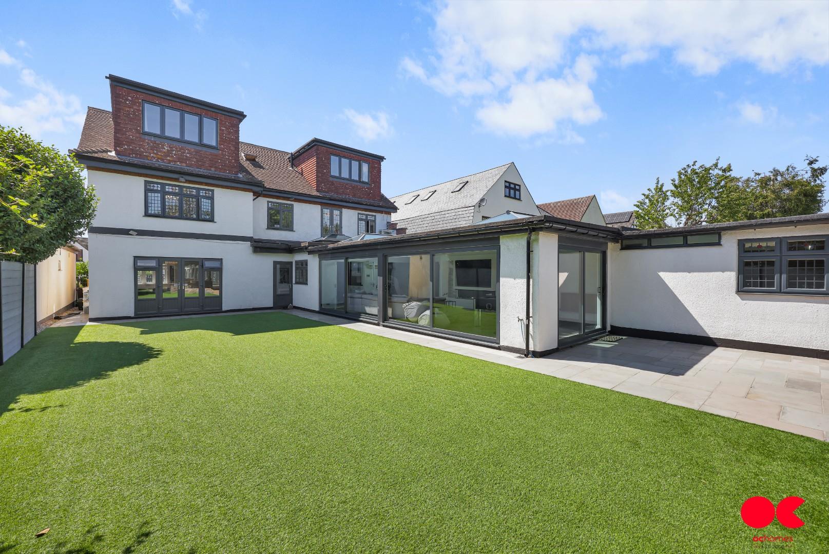 6 bed detached house for sale in Ayloffs Walk, Emerson Park  - Property Image 45