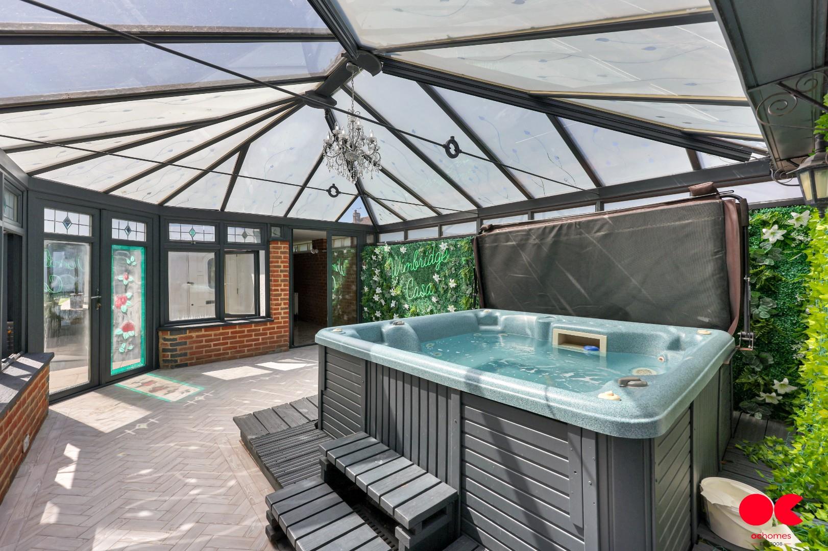 6 bed detached house for sale in Ayloffs Walk, Emerson Park  - Property Image 8