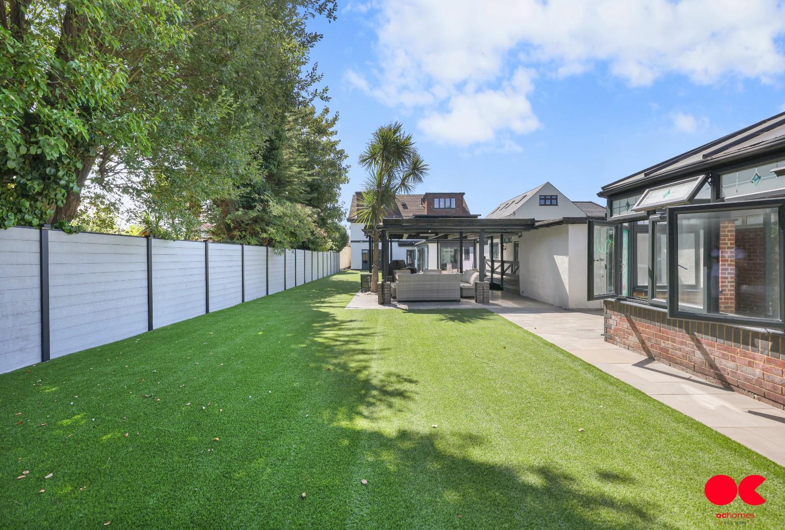 6 bed detached house for sale in Ayloffs Walk, Emerson Park  - Property Image 49