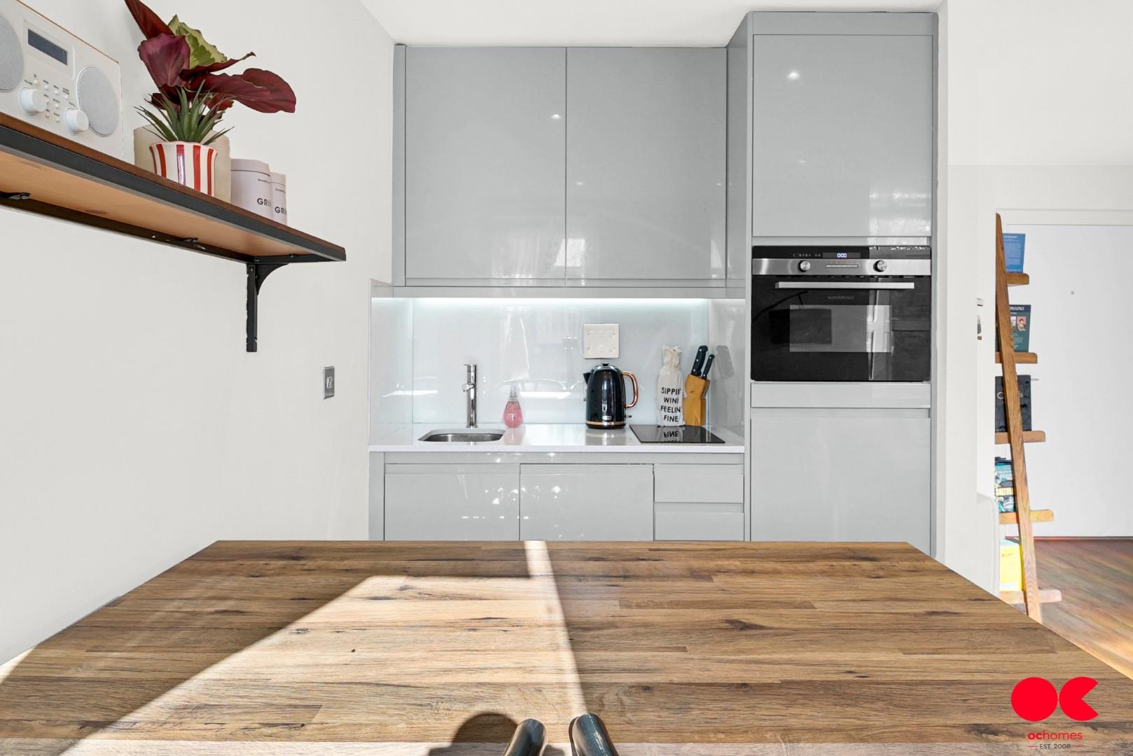 1 bed flat for sale in London Road, Romford  - Property Image 5