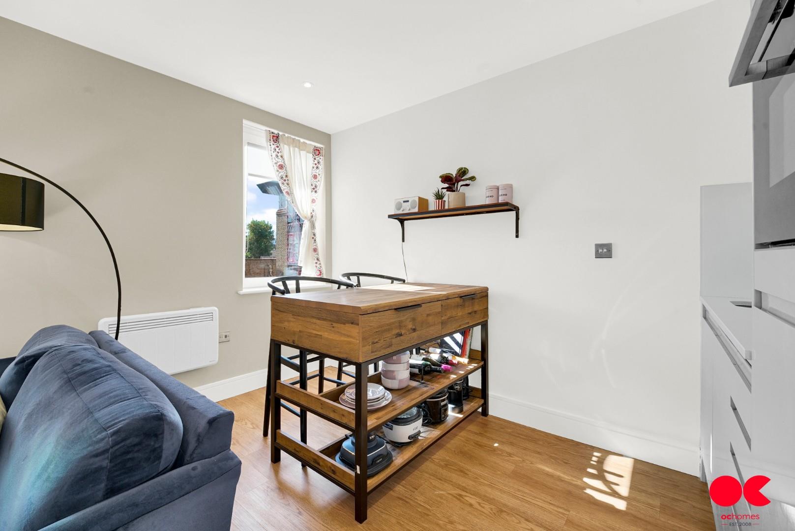 1 bed flat for sale in London Road, Romford  - Property Image 9