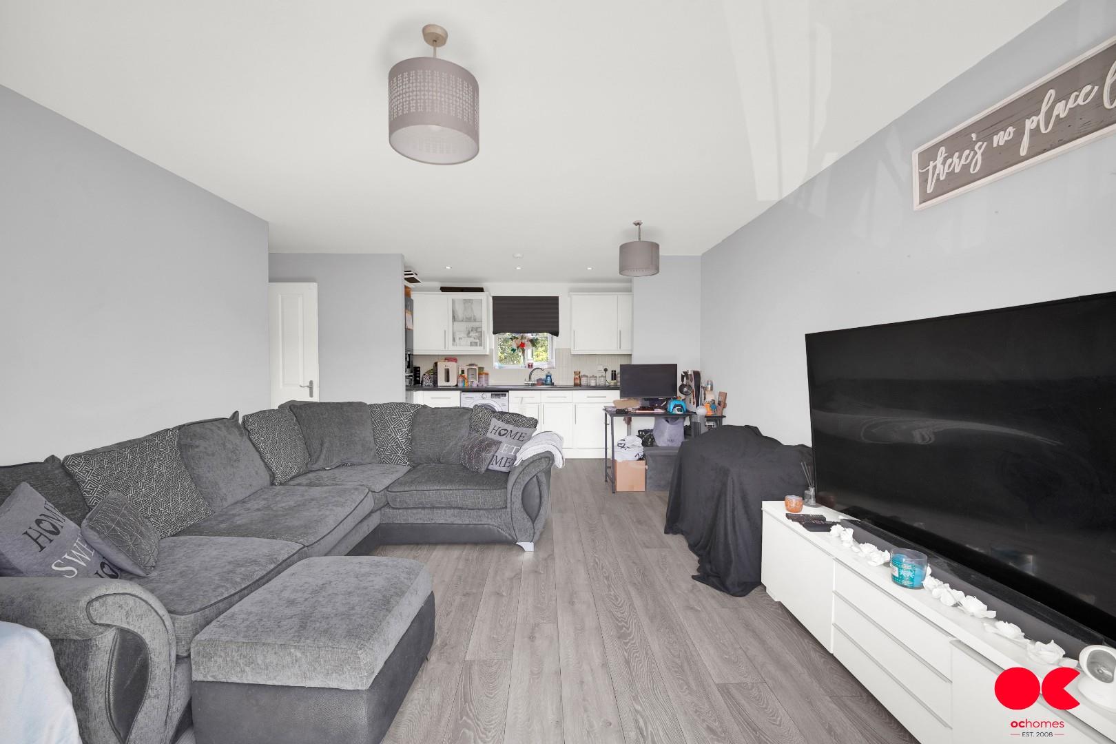 2 bed flat to rent in Windermere Avenue, Purfleet-On-Thames  - Property Image 11