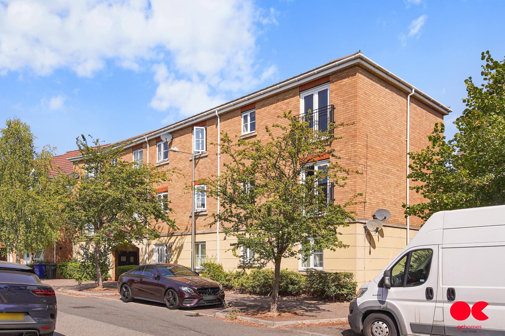 2 bed flat to rent in Windermere Avenue, Purfleet-On-Thames  - Property Image 2