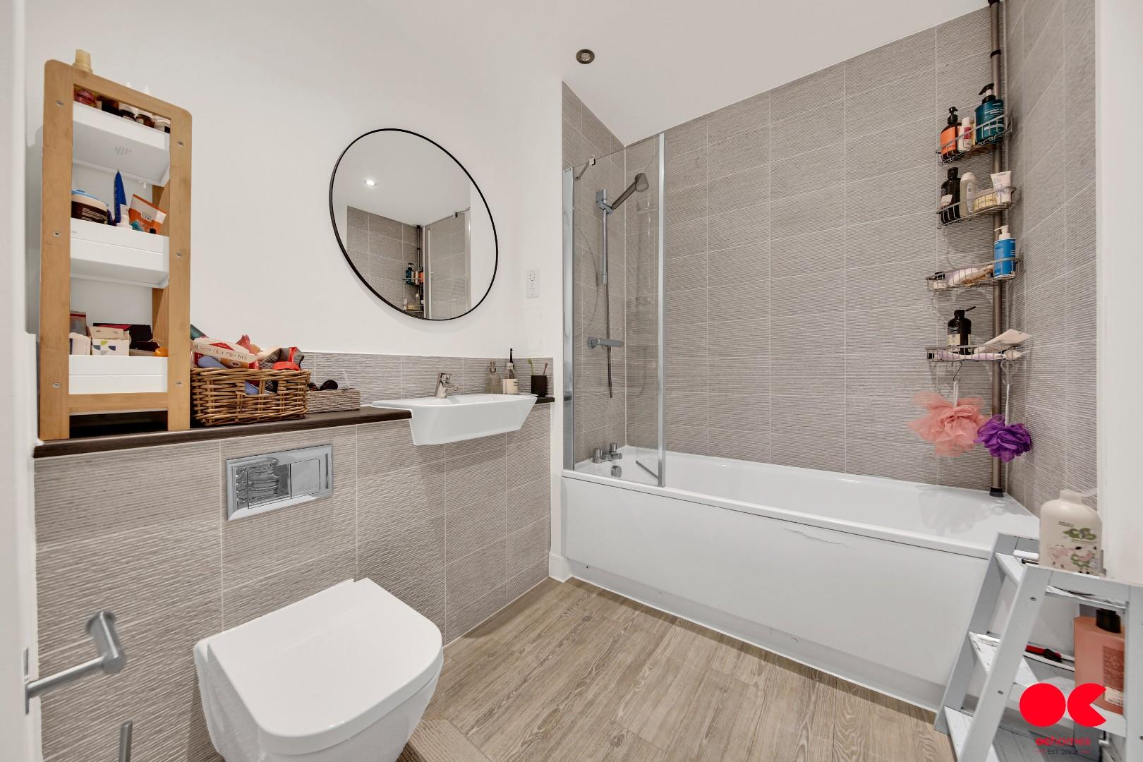 2 bed flat to rent in Hoffmans Road, Walthamstow  - Property Image 5