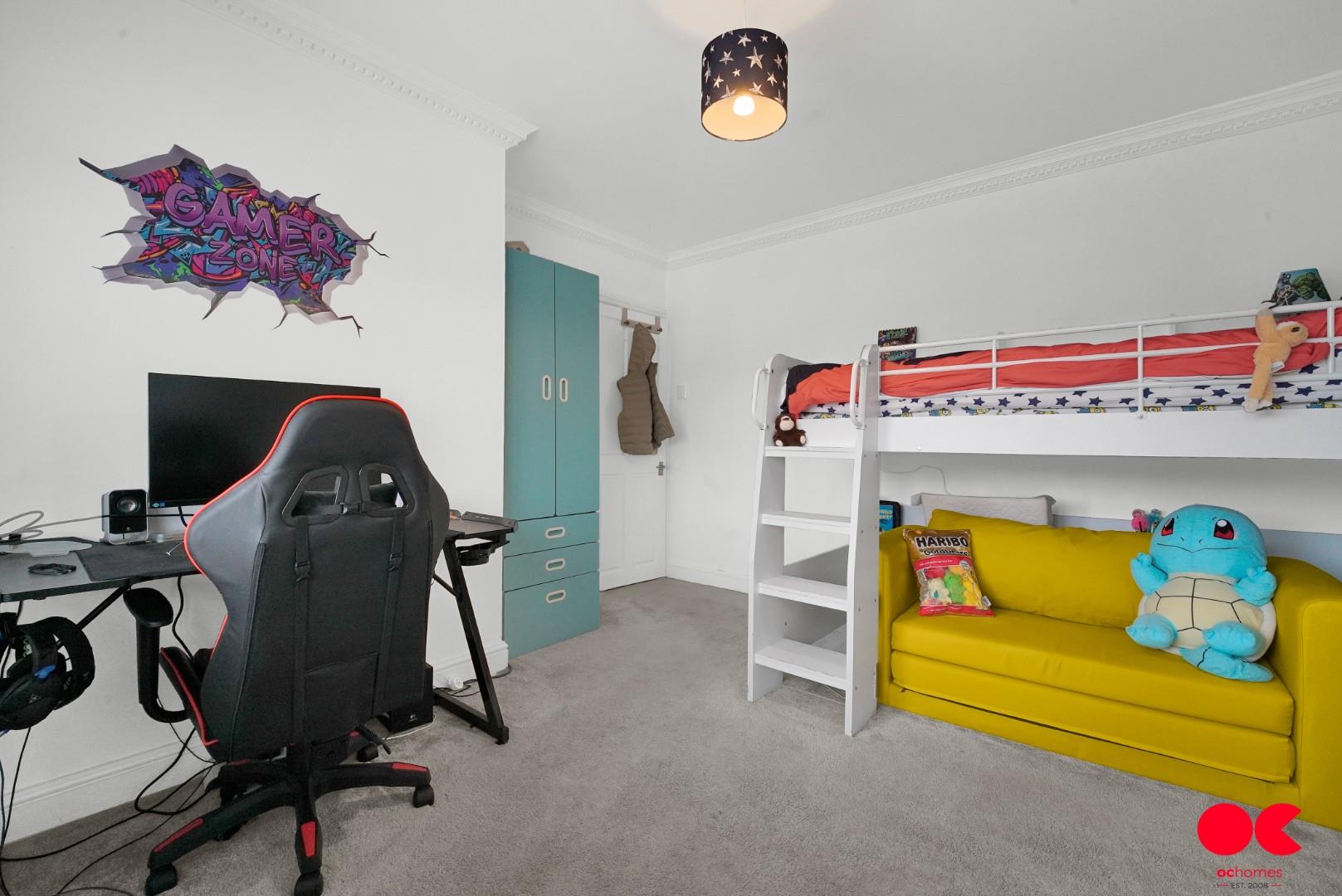5 bed terraced house for sale in Carnforth Gardens, Elm Park  - Property Image 32