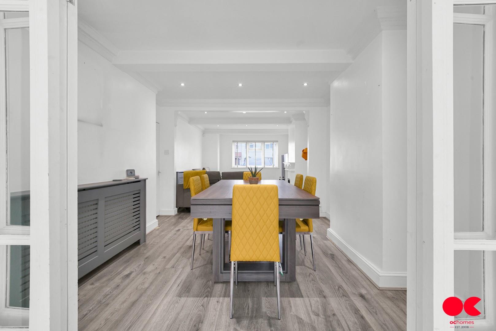5 bed terraced house for sale in Carnforth Gardens, Elm Park  - Property Image 19