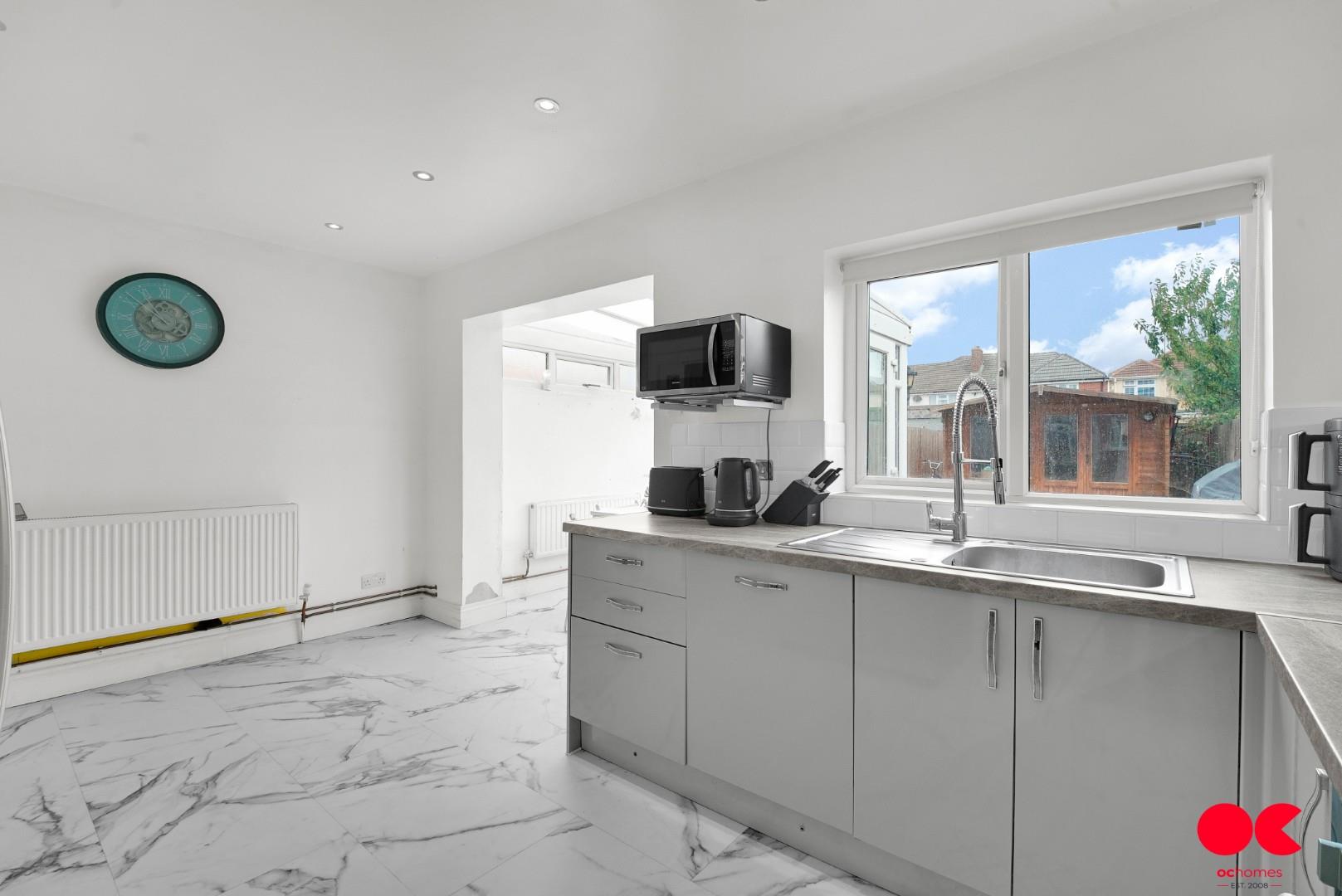5 bed terraced house for sale in Carnforth Gardens, Elm Park  - Property Image 25
