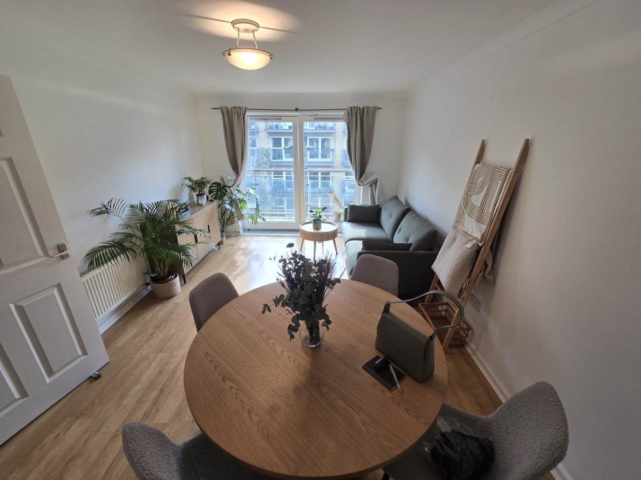 1 Bed Flat For Sale In Alexandra Wharf, Beckton, E2