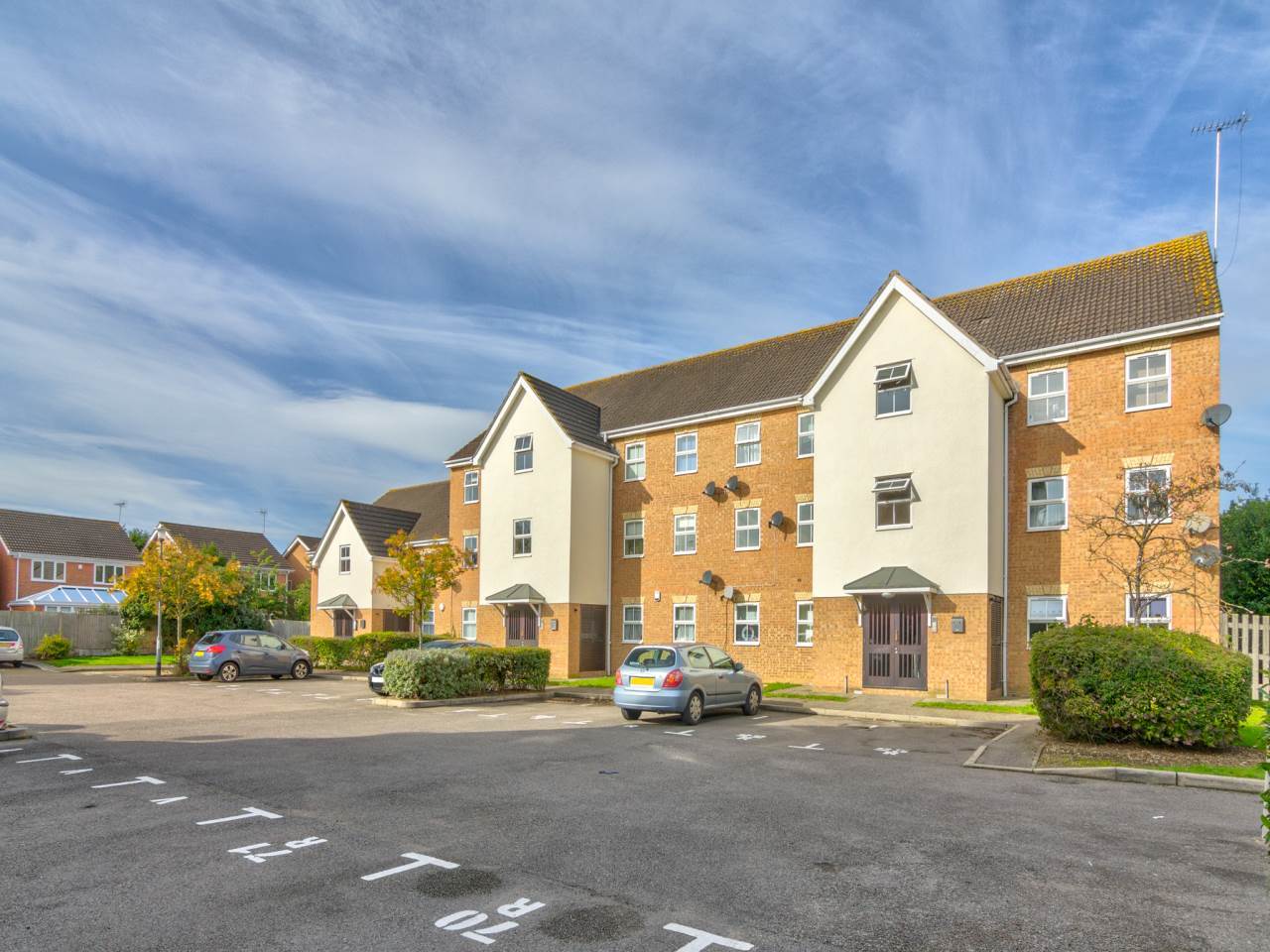 2 Bed Flat For Sale In Osprey Road, Waltham Abbey, EN9
