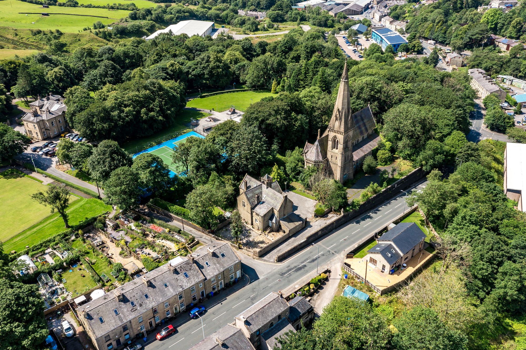 5 bed detached house for sale in New Line, Bacup 1