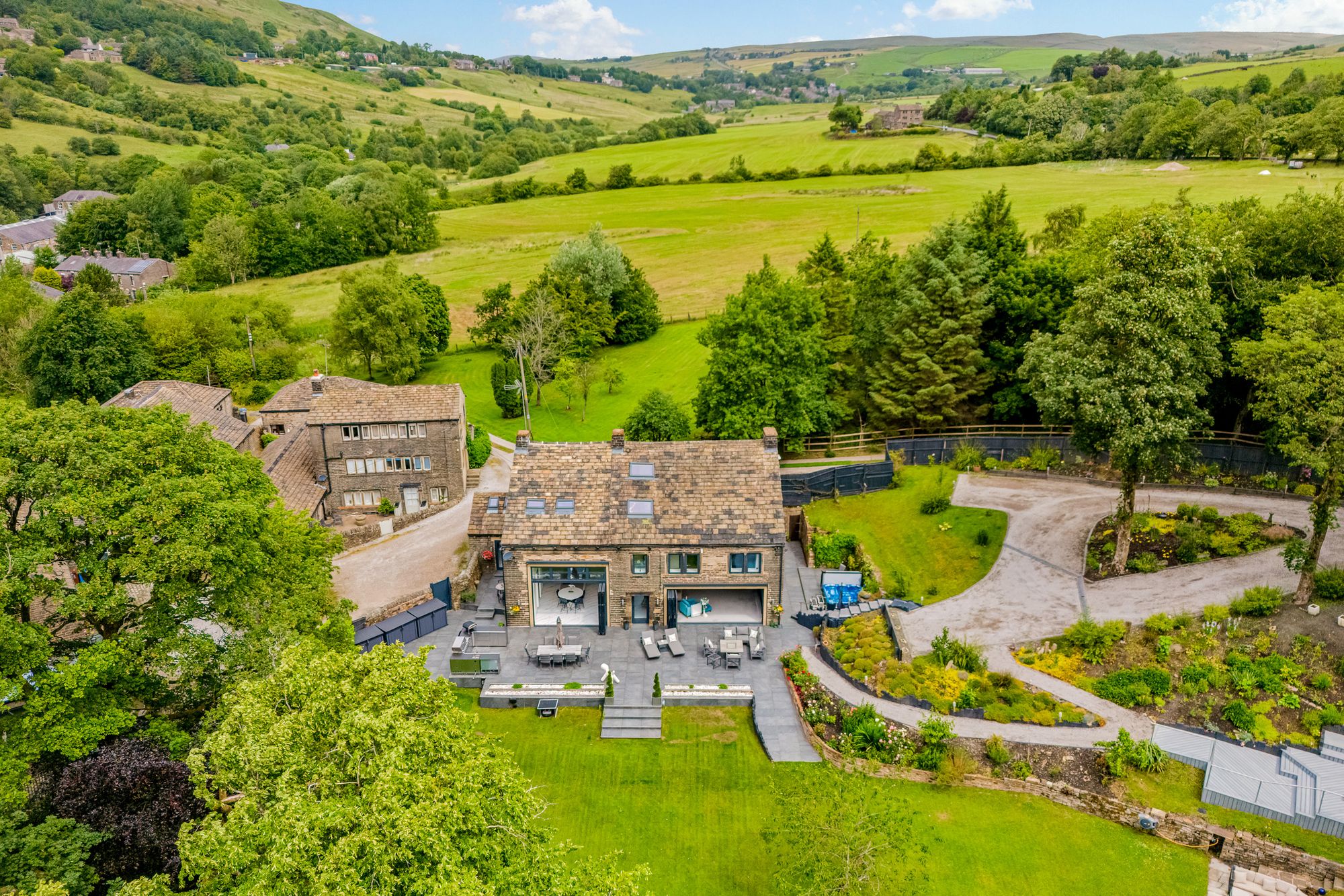 5 bed detached house for sale in New Barn, Saddleworth  - Property Image 4