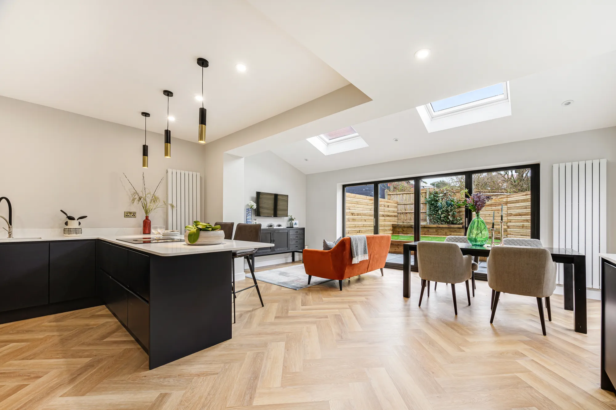 4 bed semi-detached house for sale in Park Avenue, Bury  - Property Image 1