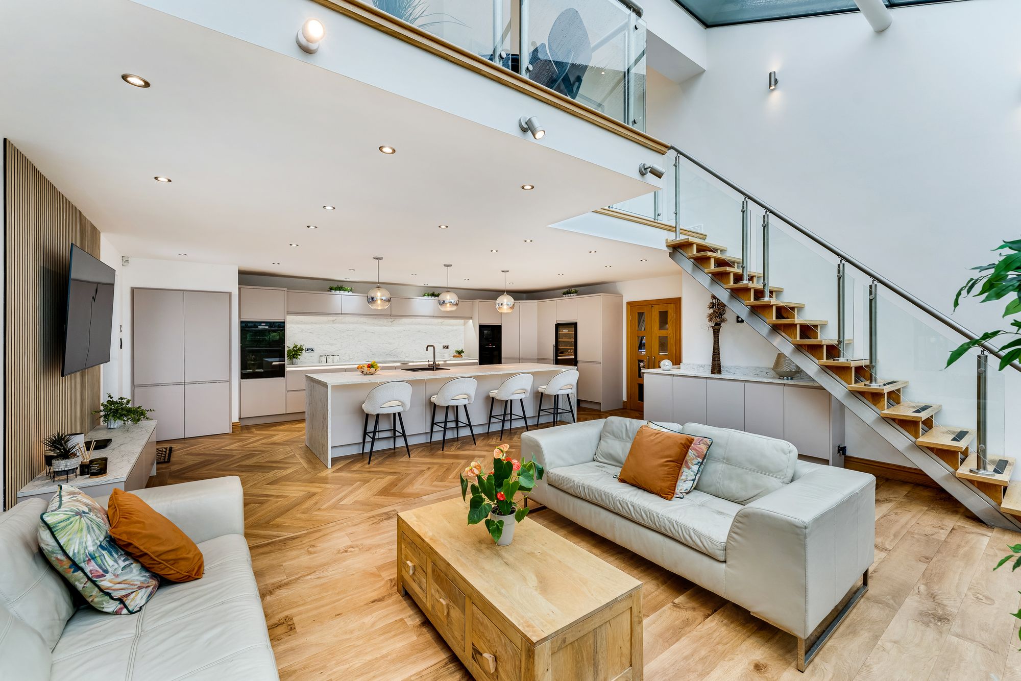 5 bed detached house for sale in Darwen Road, Bolton  - Property Image 2