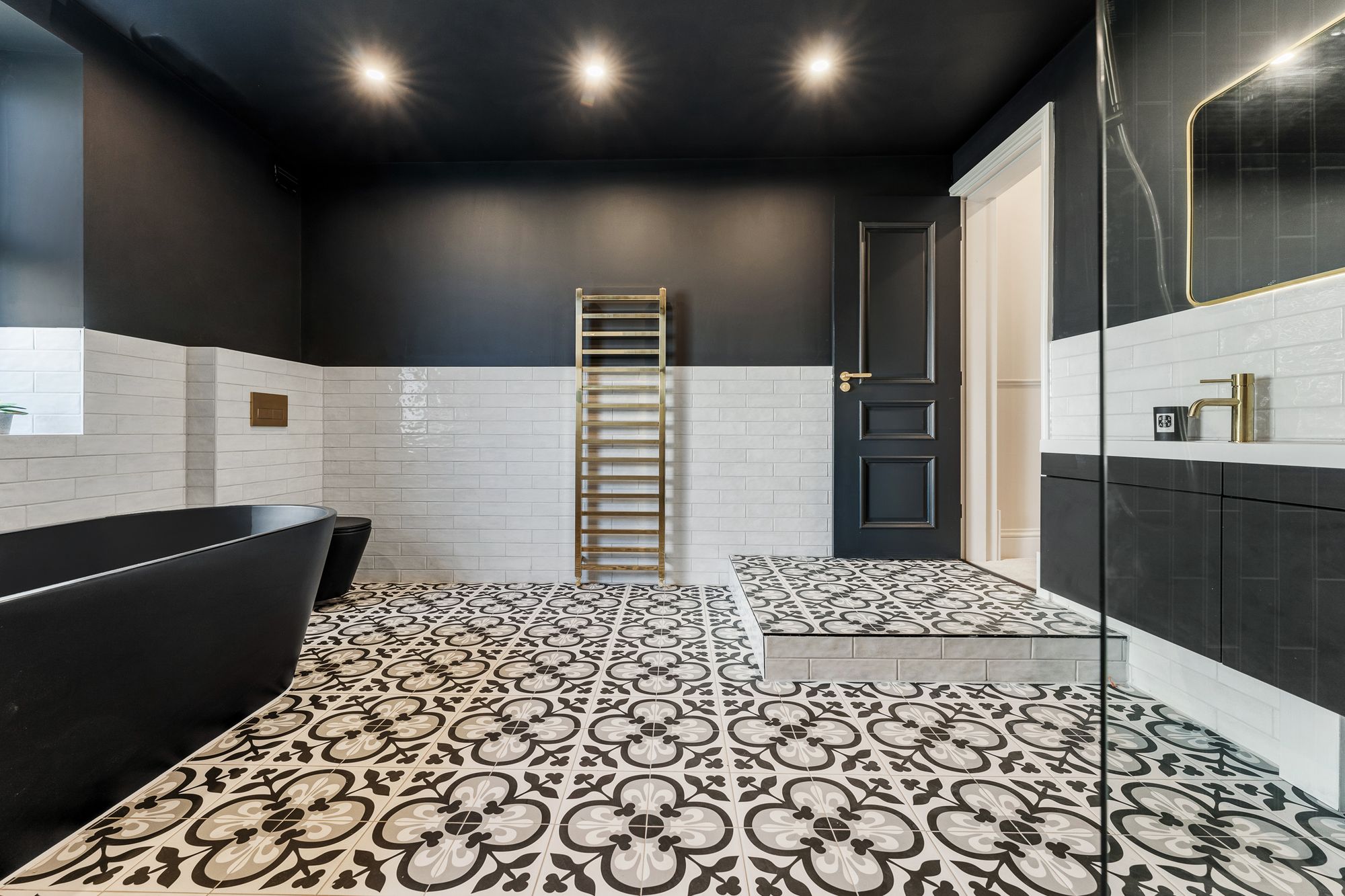 4 bed terraced house for sale in Tanners Street, Bury  - Property Image 39