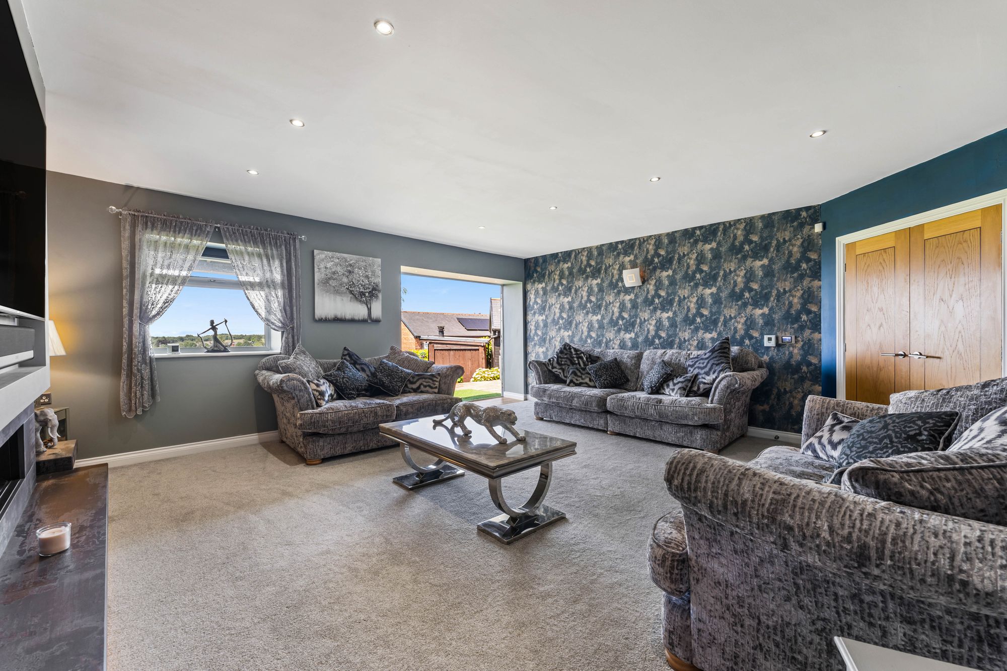 4 bed barn conversion for sale in Plodder Lane, Bolton  - Property Image 8