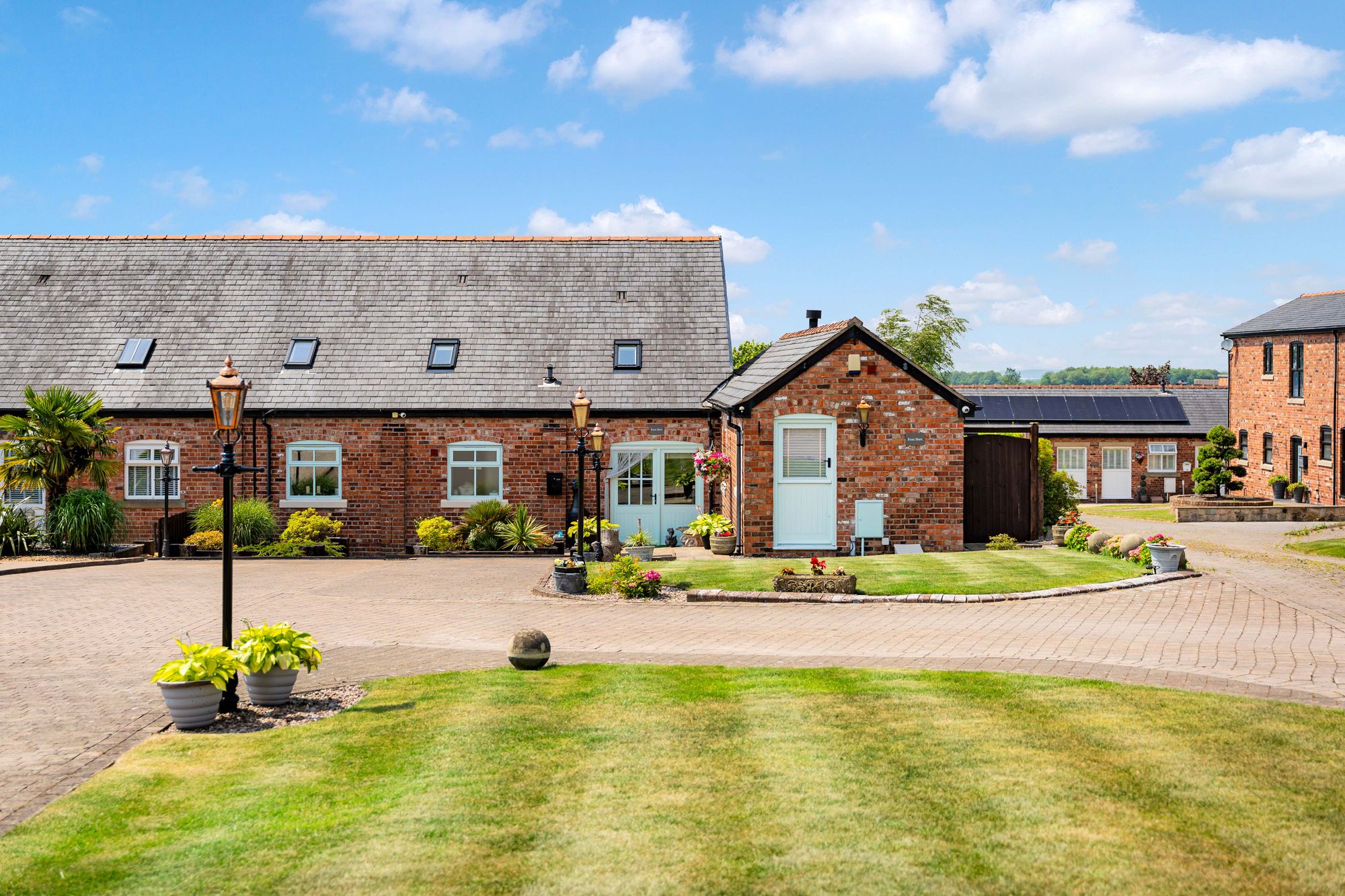 4 bed barn conversion for sale in Plodder Lane, Bolton 46