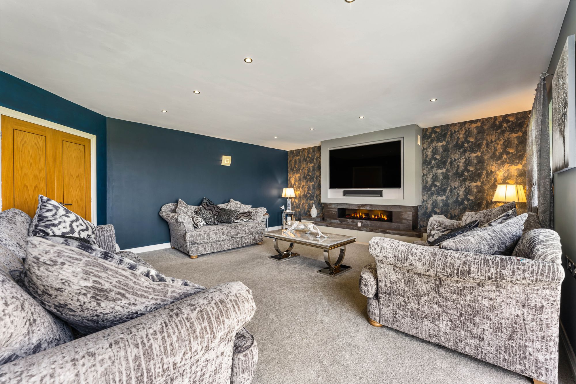 4 bed barn conversion for sale in Plodder Lane, Bolton 6