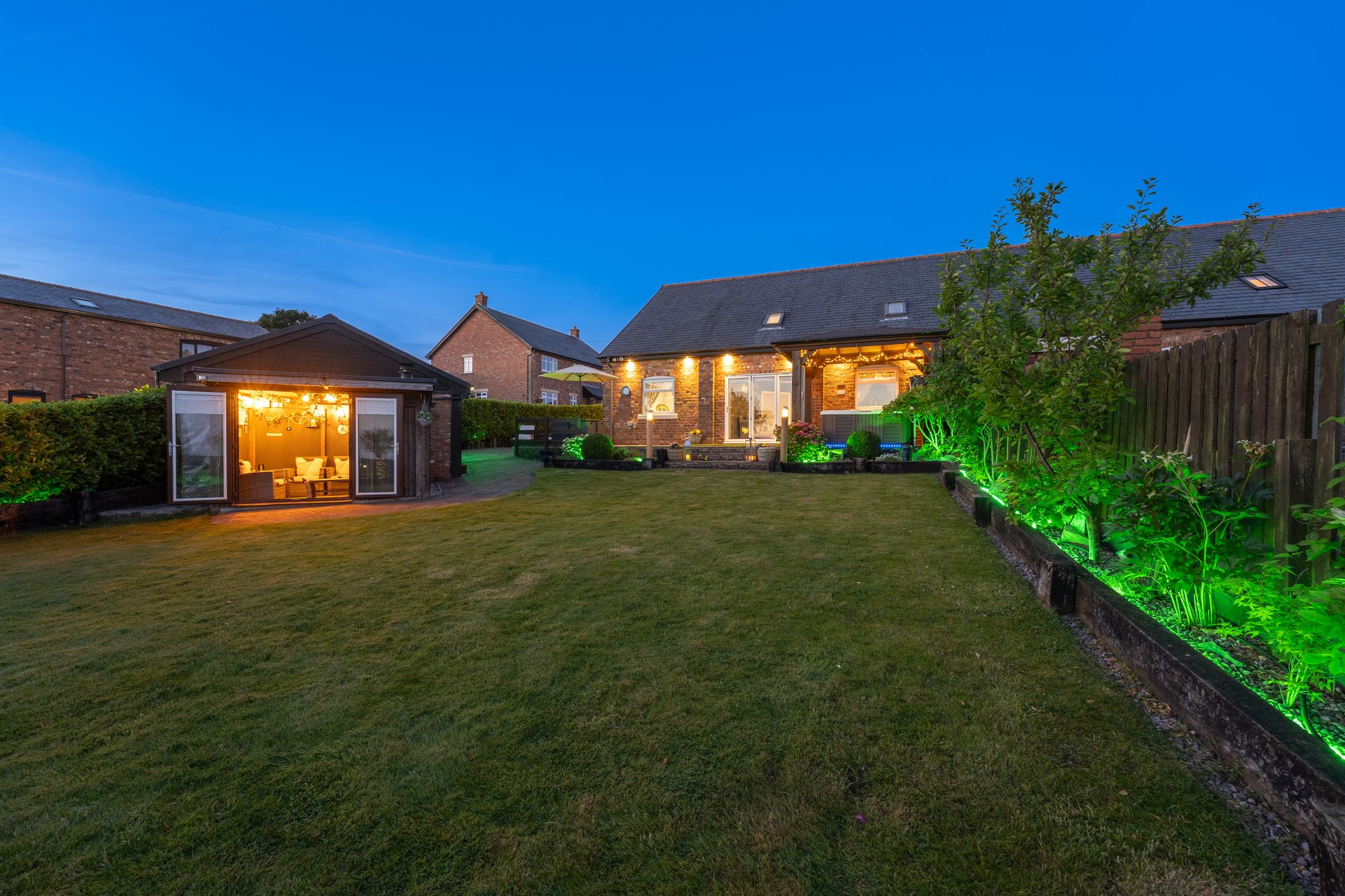 4 bed barn conversion for sale in Plodder Lane, Bolton 54