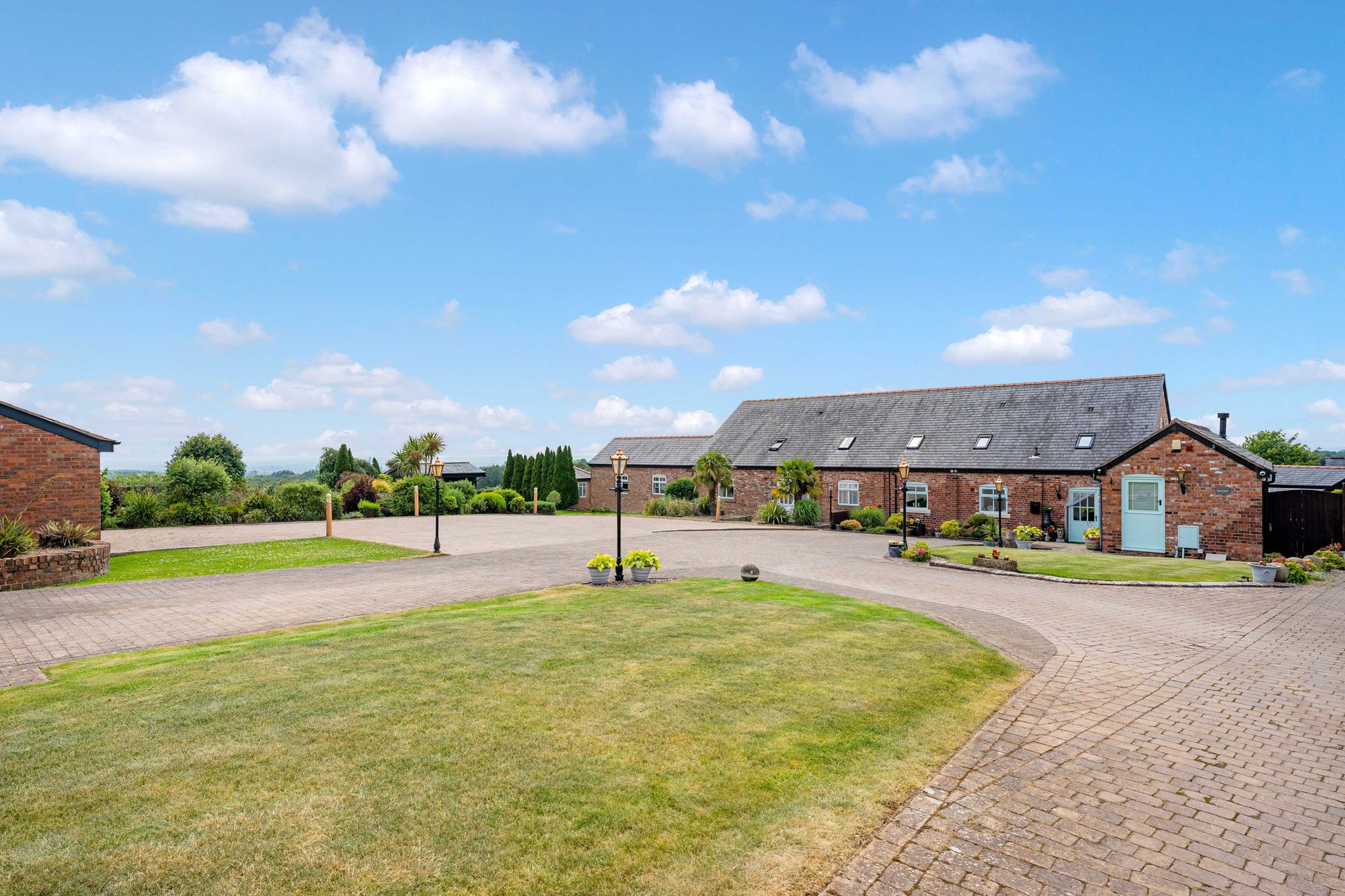 4 bed barn conversion for sale in Plodder Lane, Bolton 47