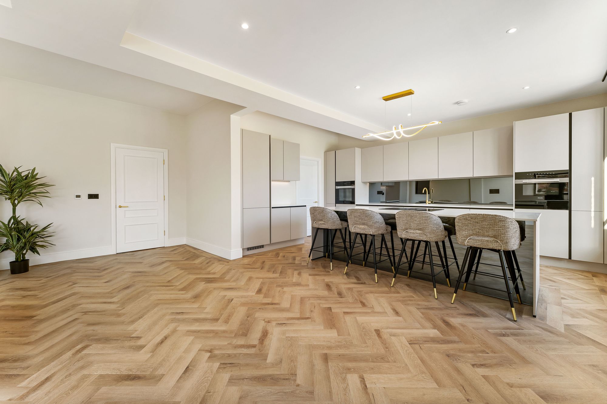 5 bed detached house for sale in Oakridge Park, Bolton 2