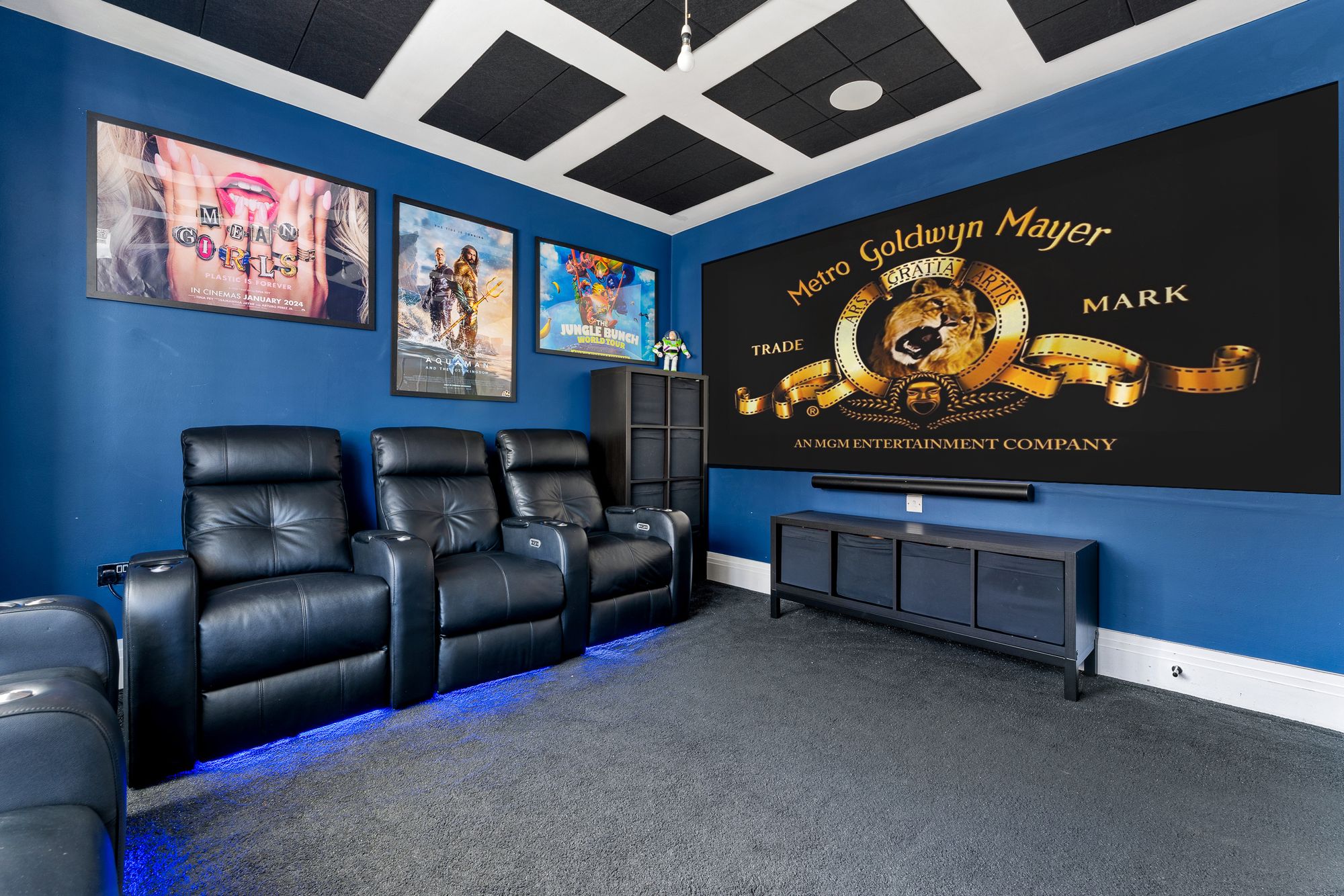 6 bed detached house for sale in Heaton Mount, Bolton  - Property Image 3