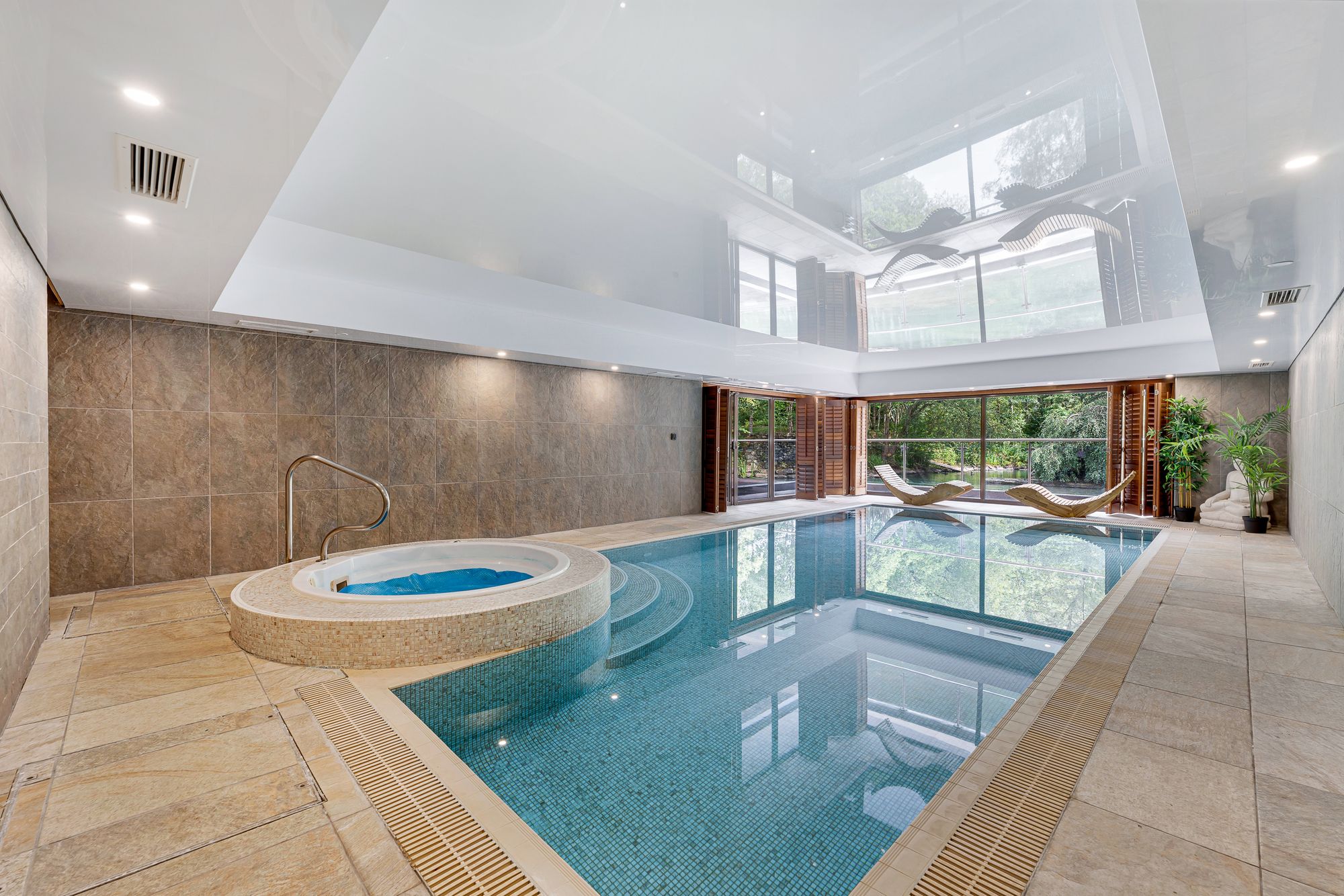 4 bed detached house for sale in Nutbank Lane, Manchester  - Property Image 2