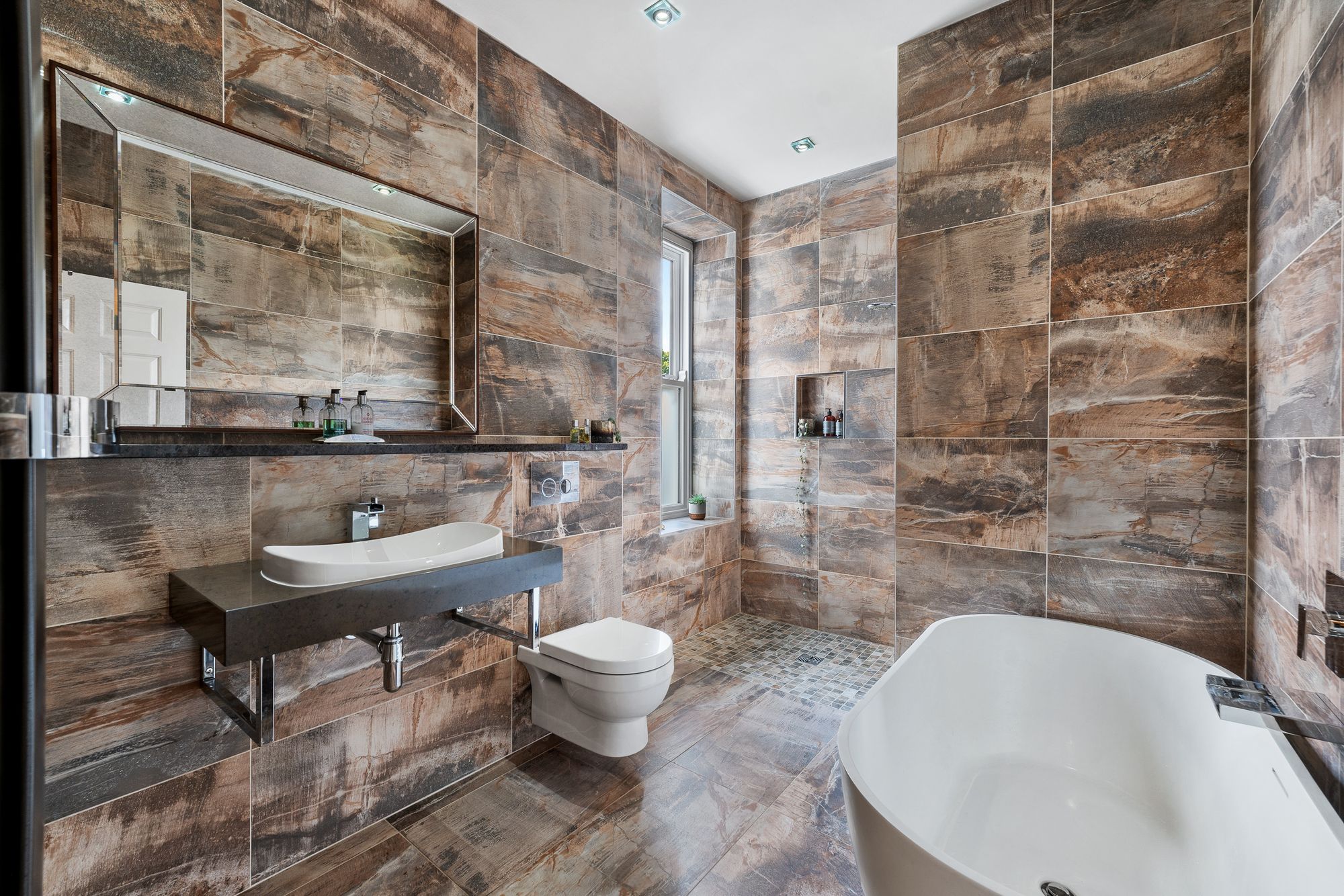 5 bed semi-detached house for sale in Victoria Road, Bolton  - Property Image 36