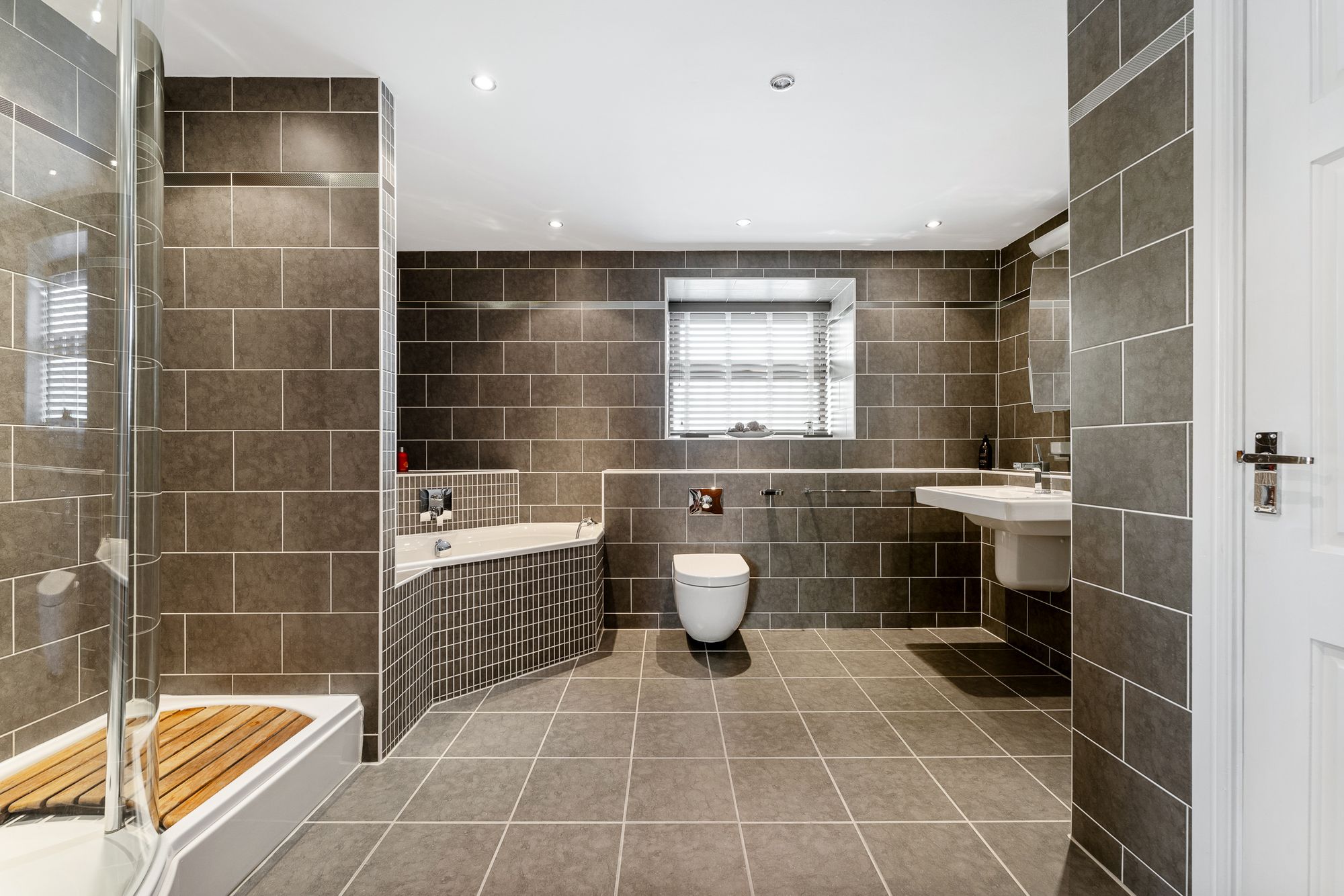 5 bed barn conversion for sale in Chorley Old Road, Bolton 39