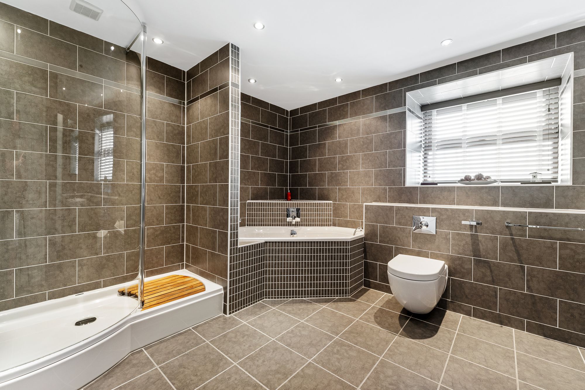 5 bed barn conversion for sale in Chorley Old Road, Bolton 40