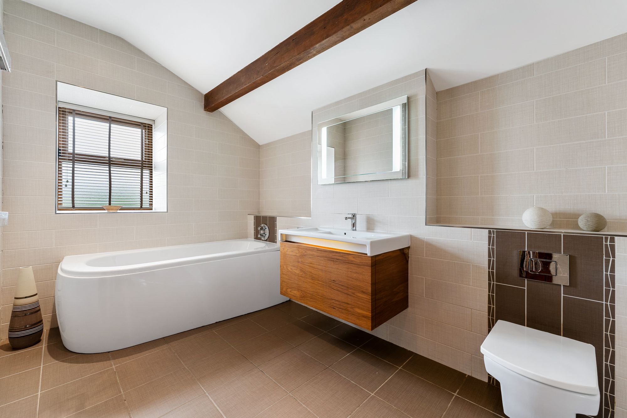 5 bed barn conversion for sale in Chorley Old Road, Bolton 32