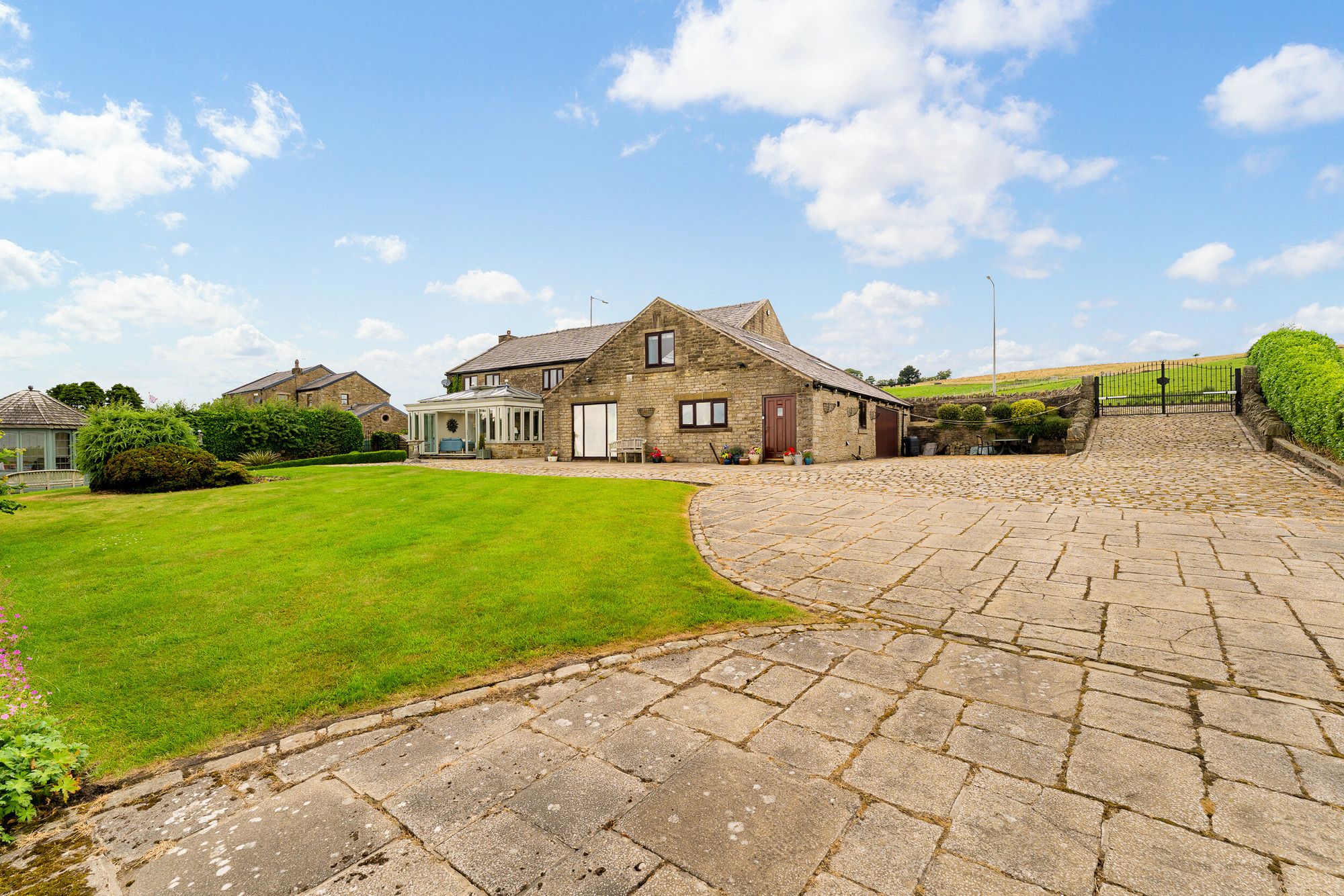5 bed barn conversion for sale in Chorley Old Road, Bolton 55