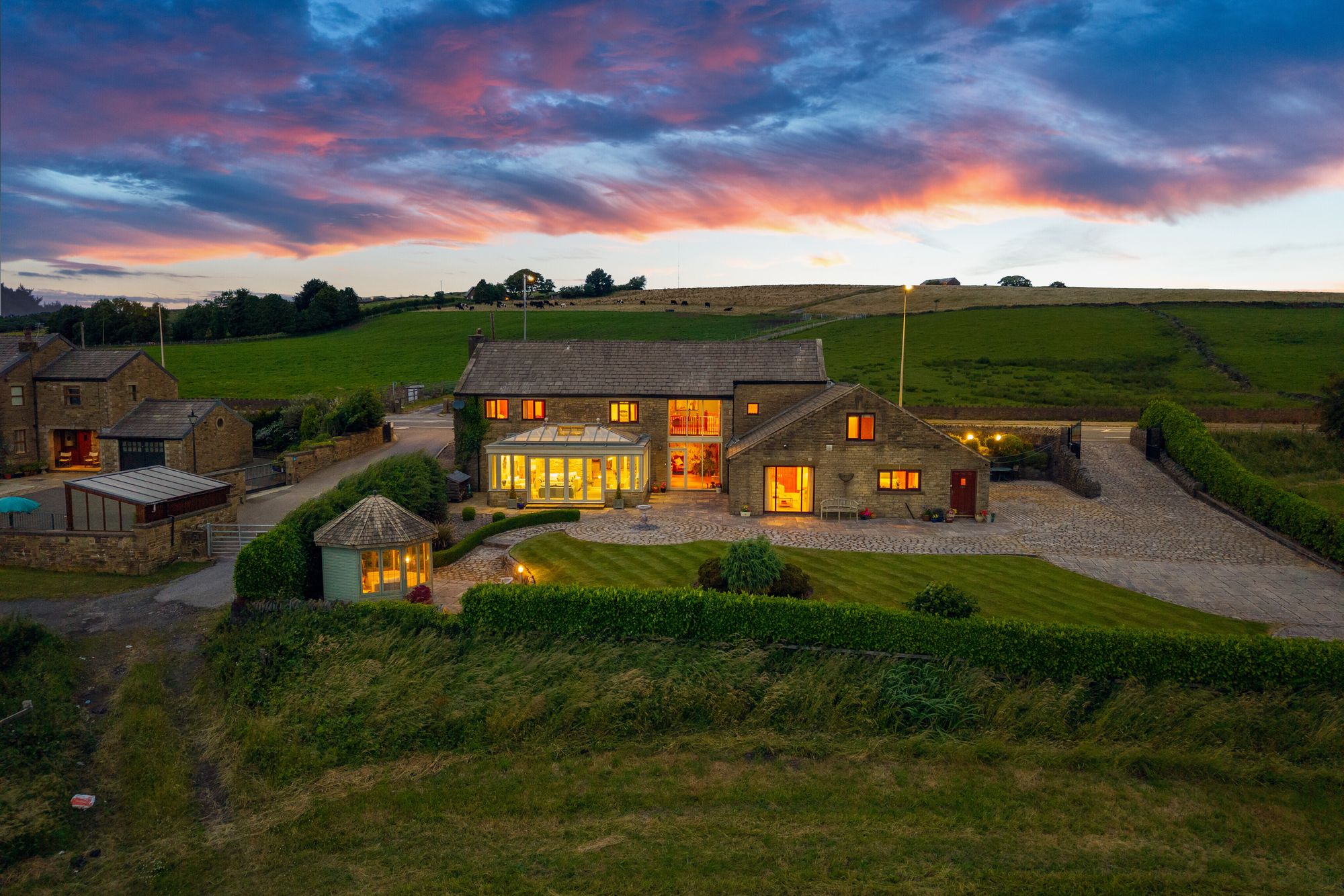 5 bed barn conversion for sale in Chorley Old Road, Bolton, BL6 