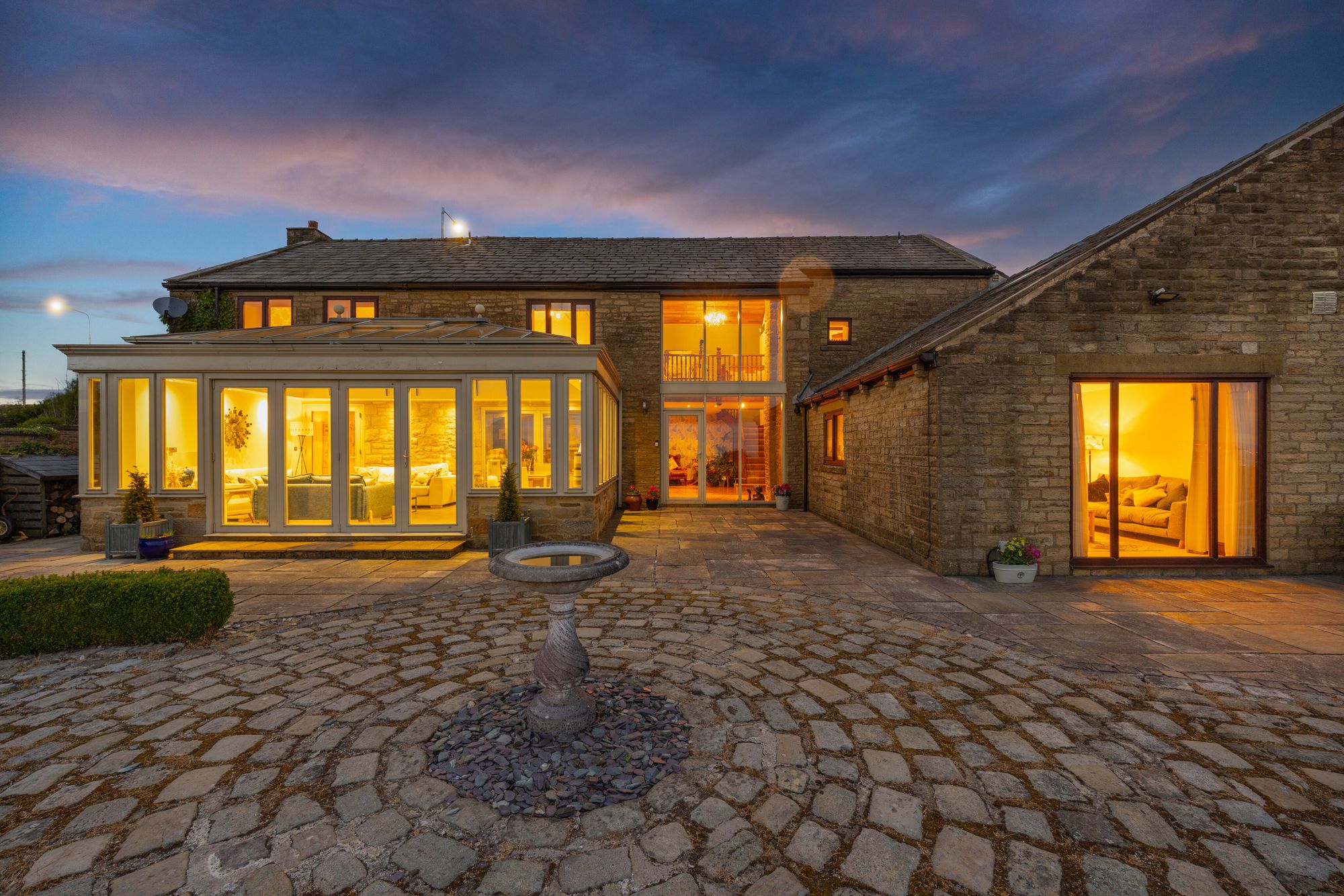 5 bed barn conversion for sale in Chorley Old Road, Bolton 63